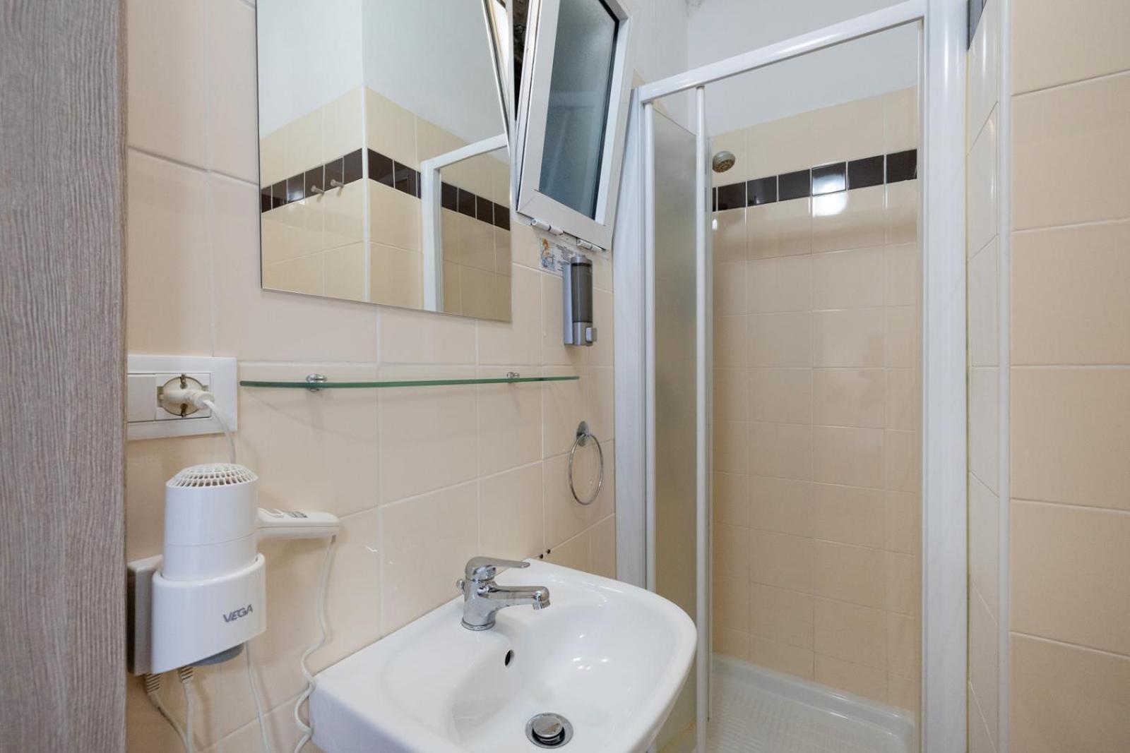 B&B Oasi Finale Ligure Exterior photo